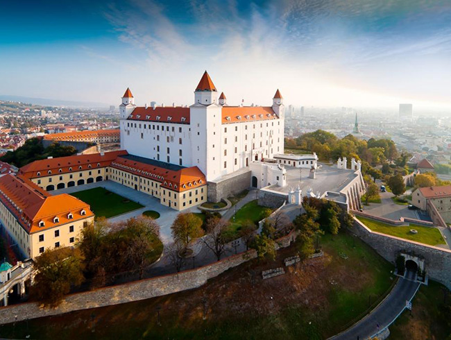 miesto bratislavsky hrad